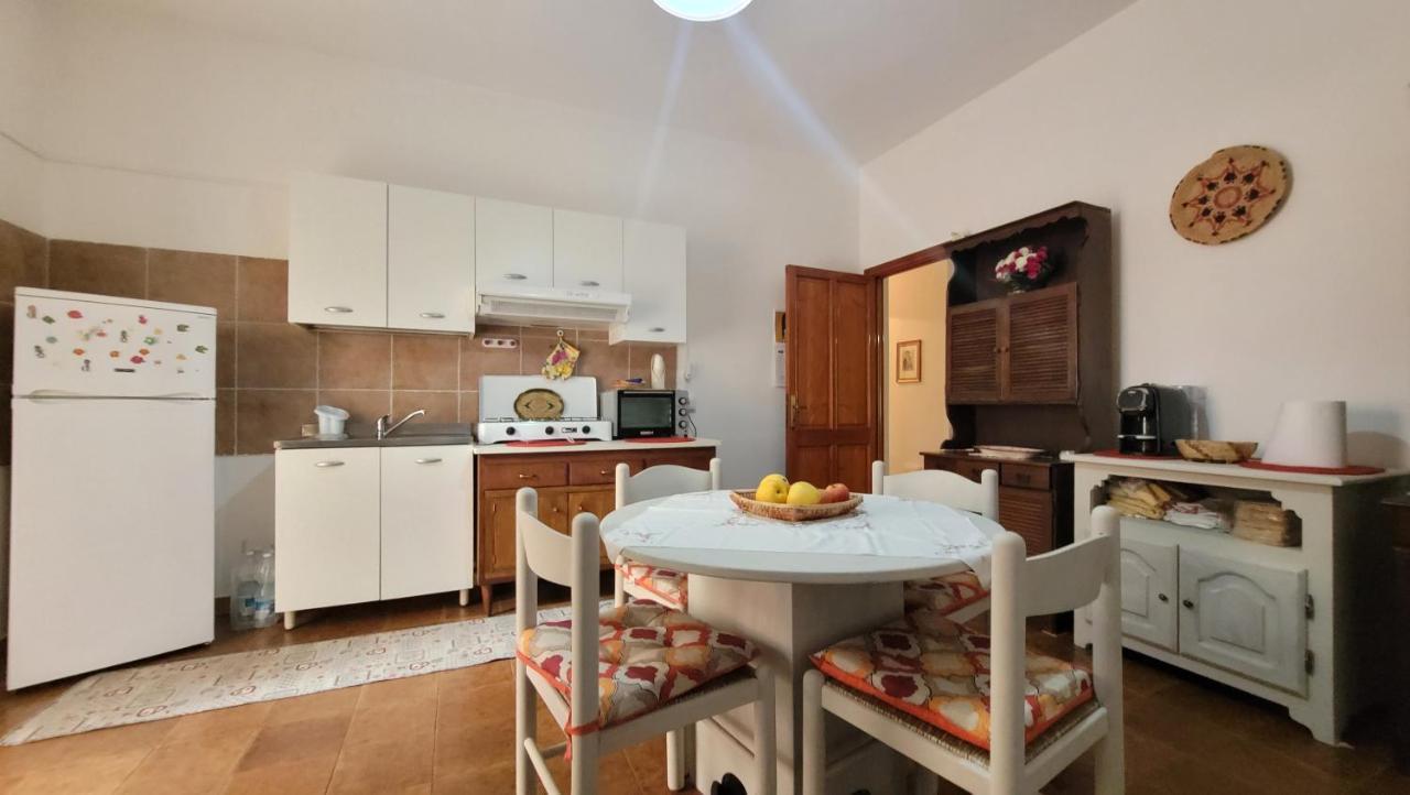 Holiday Maria Luisa Villa Galtellì Esterno foto